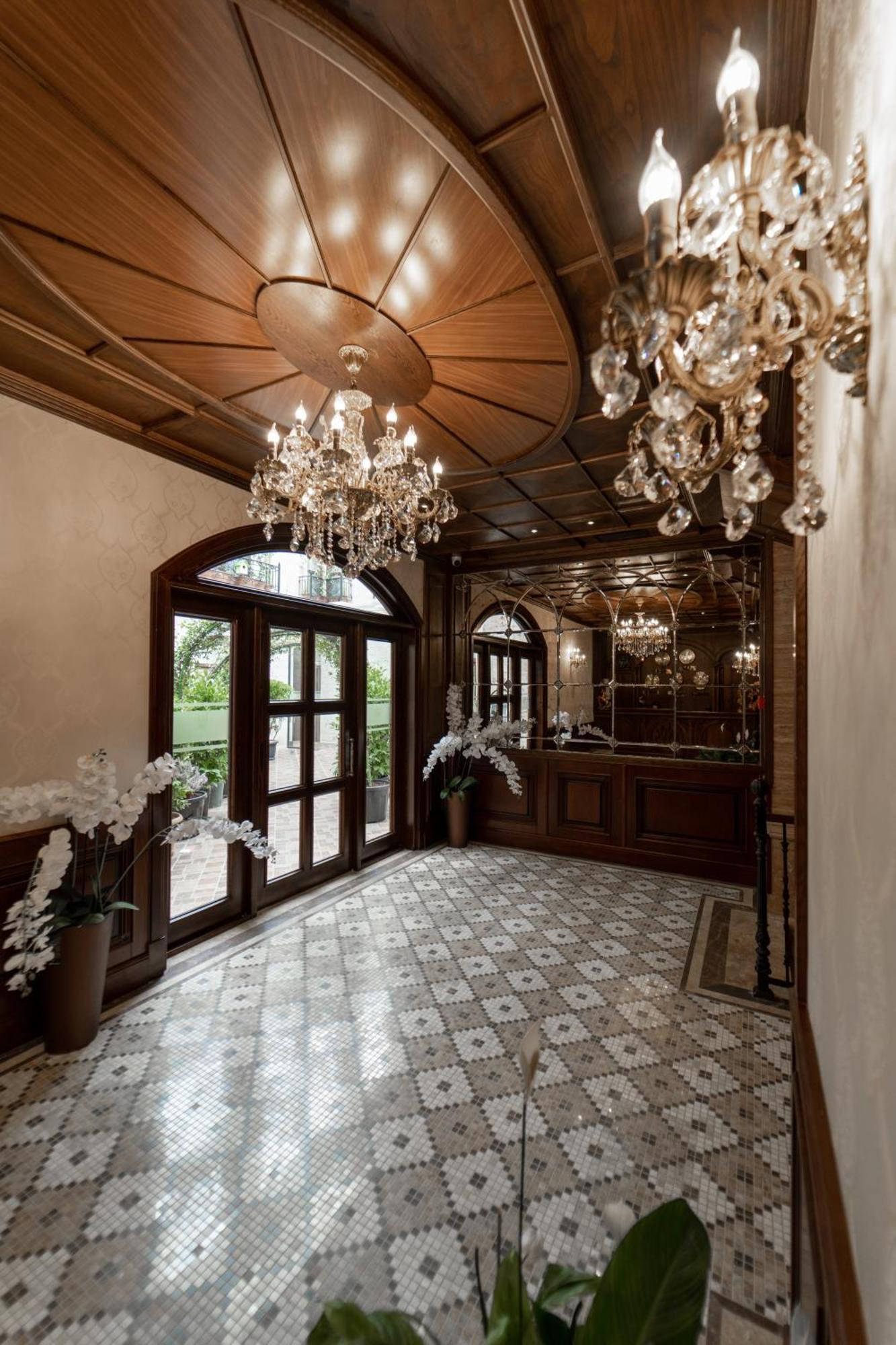 Midway Baku Hotel Екстер'єр фото