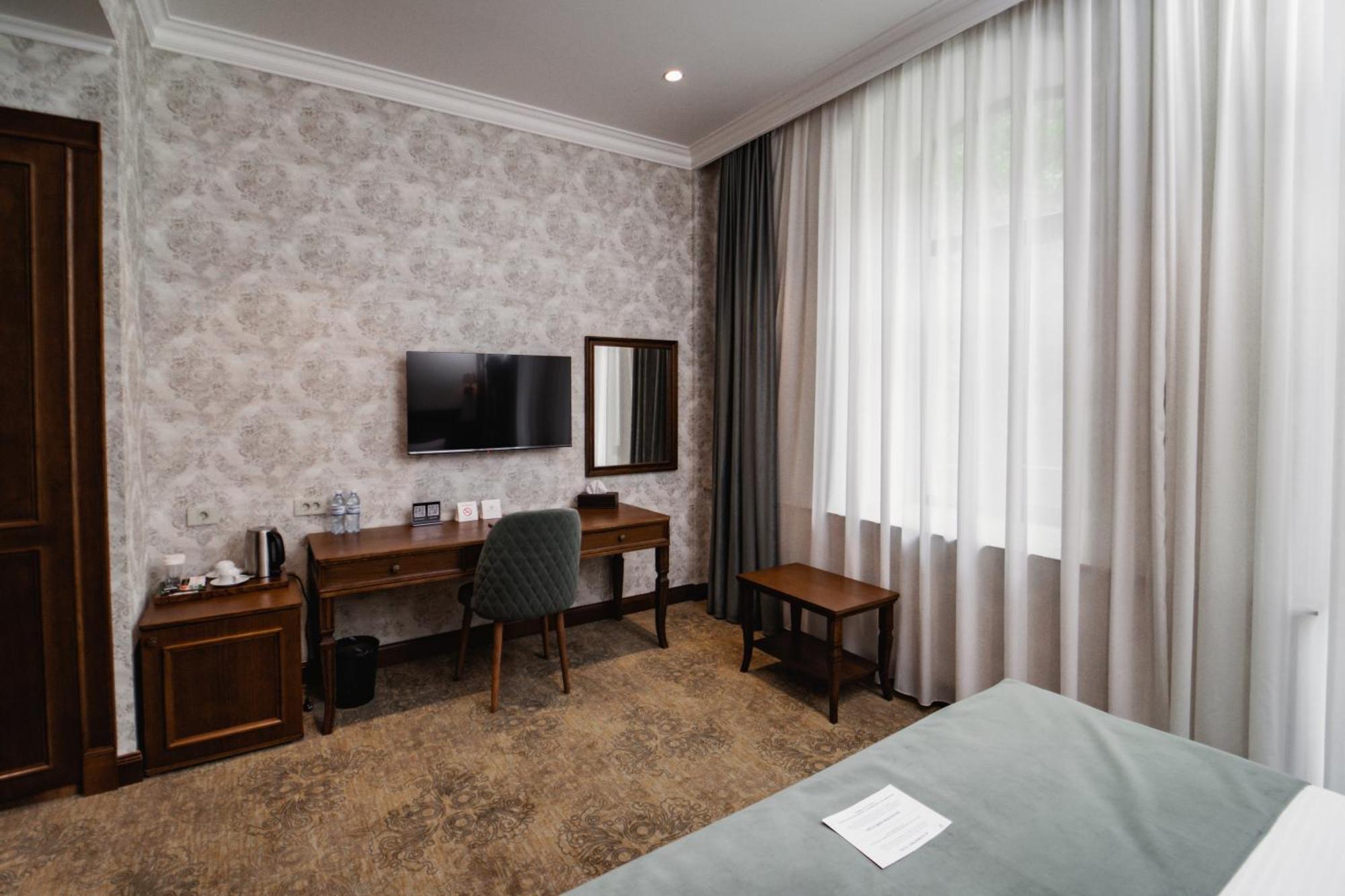 Midway Baku Hotel Екстер'єр фото