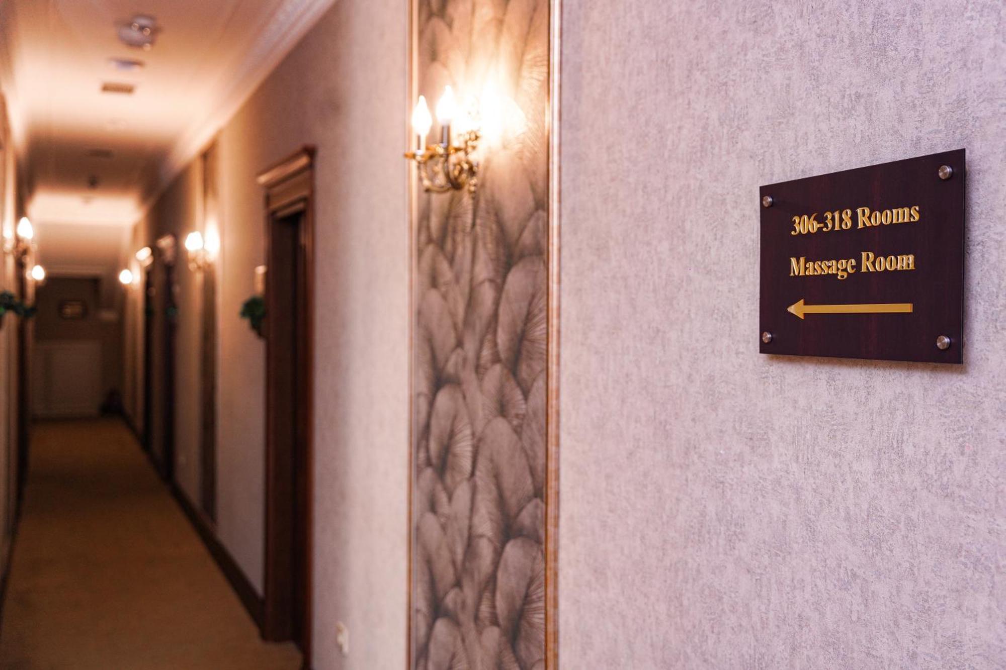 Midway Baku Hotel Екстер'єр фото