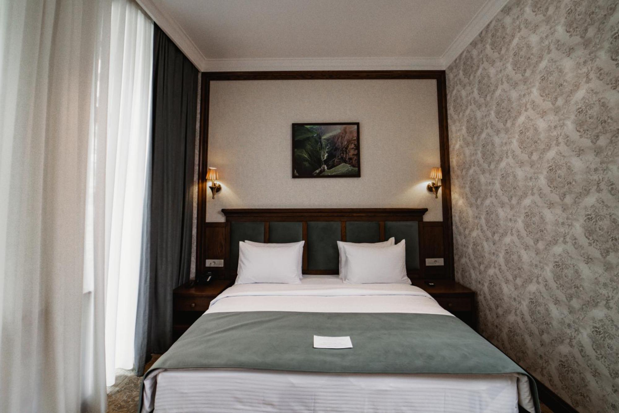 Midway Baku Hotel Екстер'єр фото