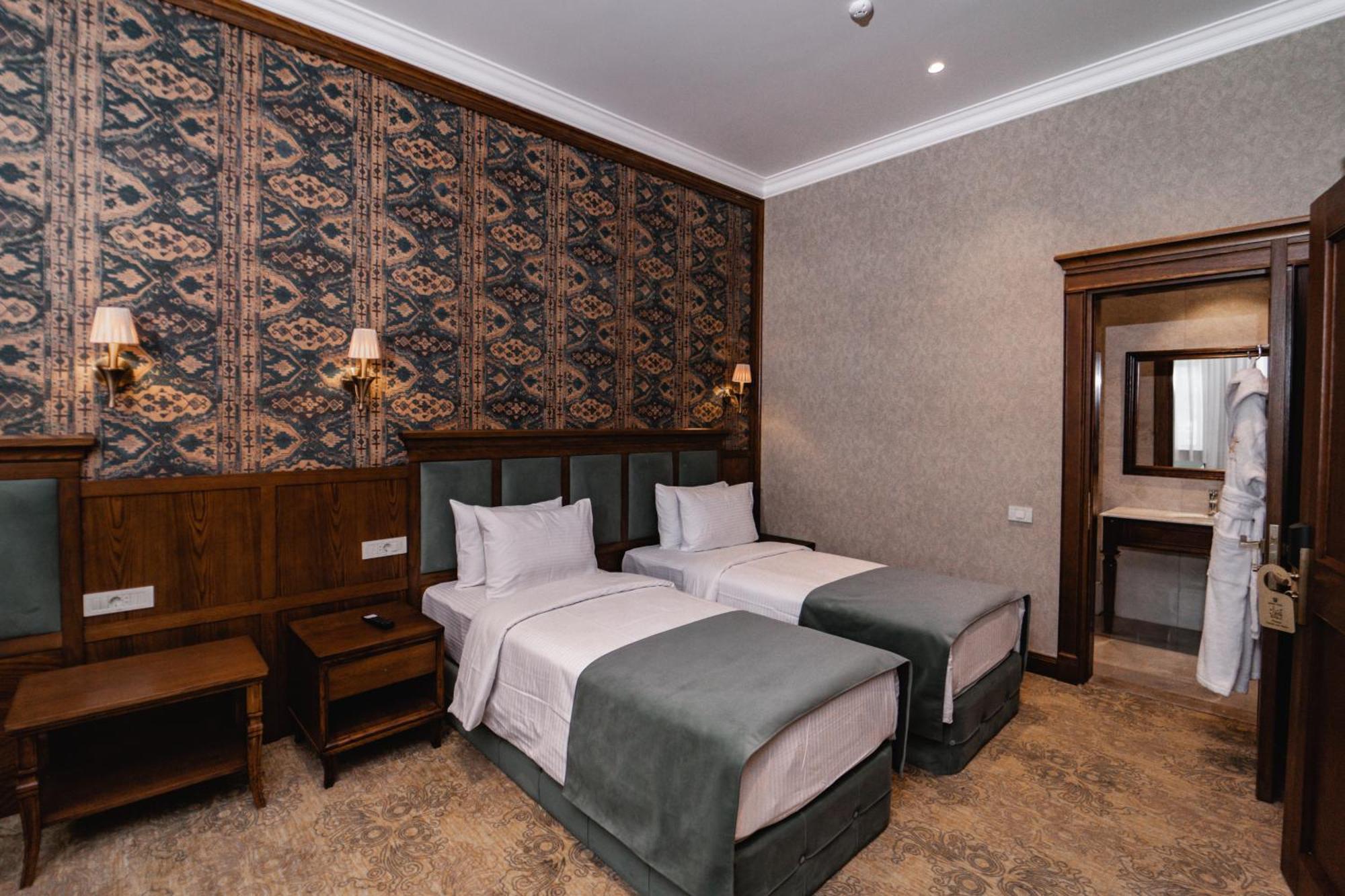 Midway Baku Hotel Екстер'єр фото